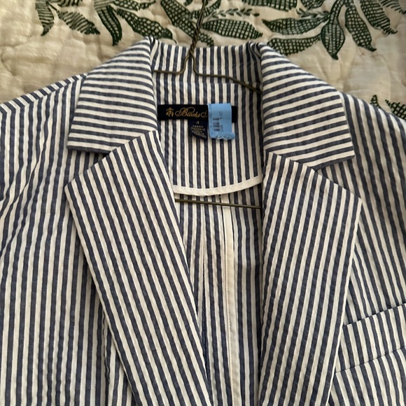 Deleting Brooks brothers pinstripe suit - Picture 2 of 4